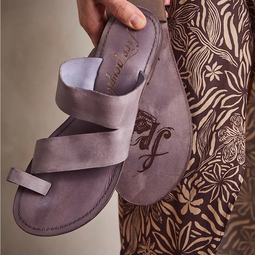 Free People Abilene Toe Loop Sandals